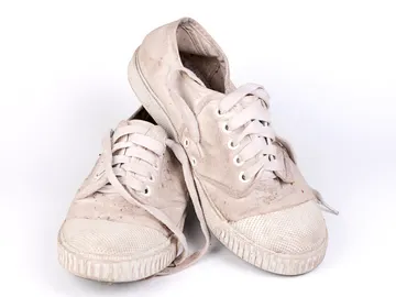 Zapatillas blancas sucias Zapatillas blancas sucias