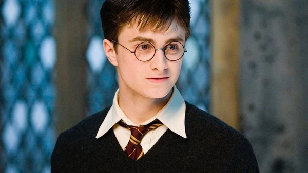 Daniel Radcliffe como Harry Potter Daniel Radcliffe como Harry Potter