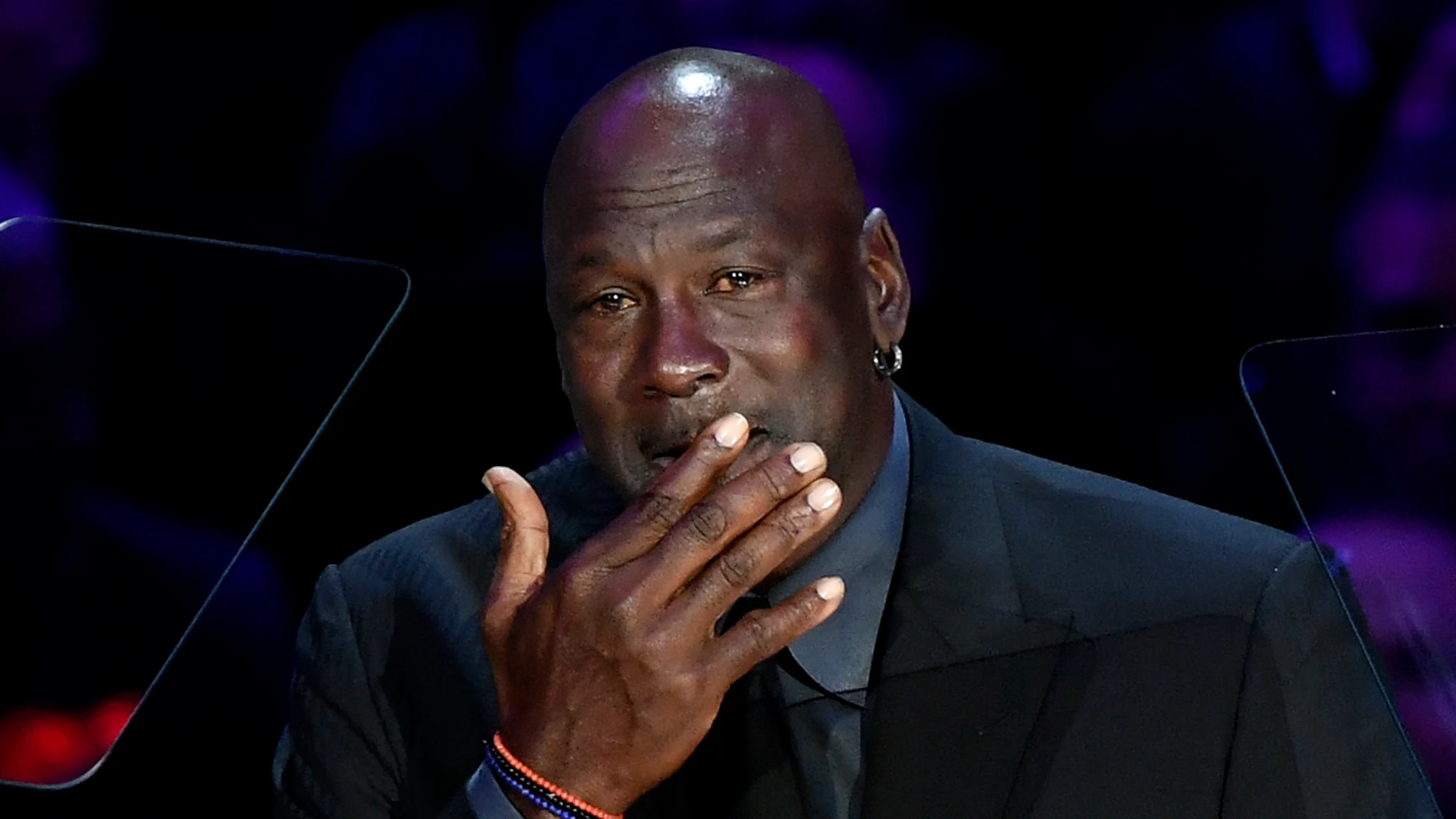 Michael Jordan explota contra el racismo tras la muerte de George Floyd Michael Jordan explota contra el racismo tras la muerte de George Floyd
