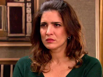 Irene rechaza y desprecia a Armando tras sus falsas palabras Irene rechaza y desprecia a Armando tras sus falsas palabras