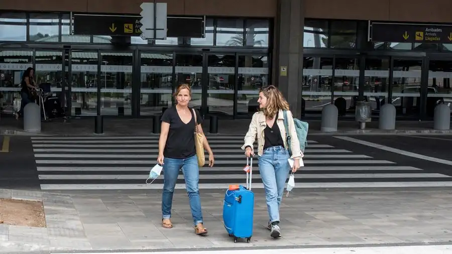 Más de 4.000 turistas alemanes llegarán a Baleares dos semanas antes de la reapertura de fronteras tras el coronavirus Más de 4.000 turistas alemanes llegarán a Baleares dos semanas antes de la reapertura de fronteras tras el coronavirus