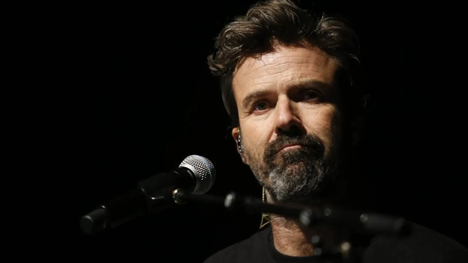El cantante y líder de la banda española, Jarabe de Palo, Pau Donés. El cantante y líder de la banda española, Jarabe de Palo, Pau Donés.