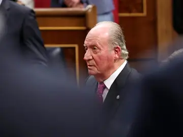 Tendrá que sentarse el Rey emérito en el banquillo Tendrá que sentarse el Rey emérito en el banquillo