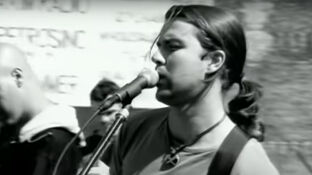 Pau Don&eacute;s en el videoclip de 'La Flaca'