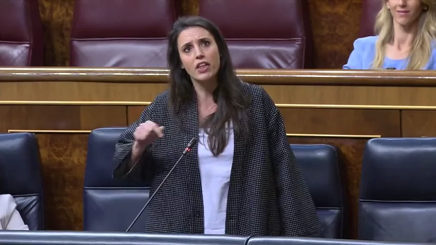 División y bronca el Congreso entre invitaciones a cafés y acusaciones de golpe de Estado División y bronca el Congreso entre invitaciones a cafés y acusaciones de golpe de Estado