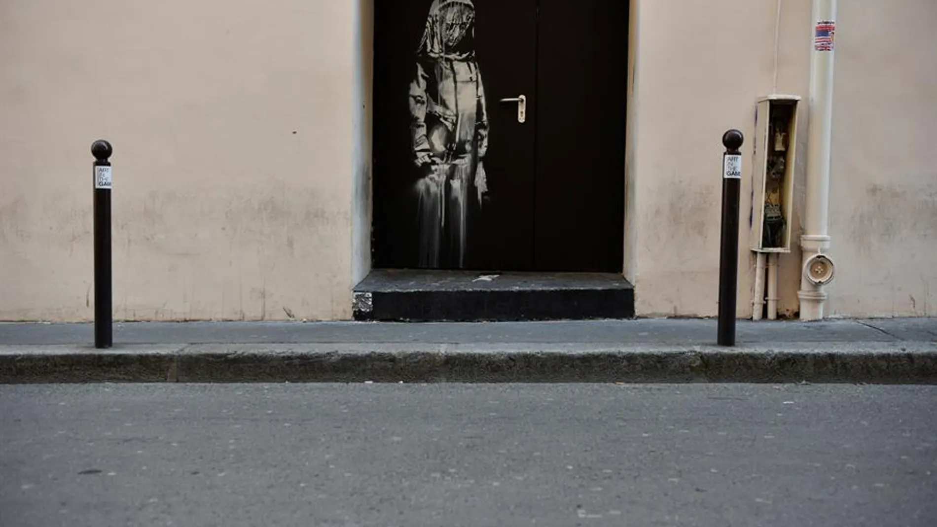 Recuperan una obra atribuida a Bansky en una granja de Italia Recuperan una obra atribuida a Bansky en una granja de Italia