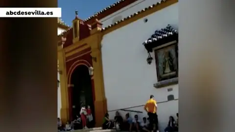 Colas para reservar fecha para casarse en Sevilla Colas para reservar fecha para casarse en Sevilla