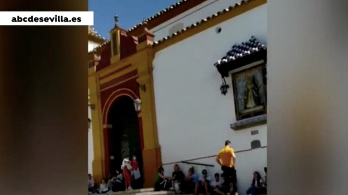 Colas para reservar fecha para casarse en Sevilla Colas para reservar fecha para casarse en Sevilla