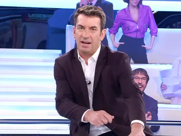 Arturo Valls aprende ‘K Pop’, el nuevo baile coreano de moda que está revolucionando a los adolescentes Arturo Valls aprende ‘K Pop’, el nuevo baile coreano de moda que está revolucionando a los adolescentes