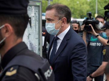 El delegado del Gobierno en Madrid, José Manuel Franco, sale de los Juzgados 