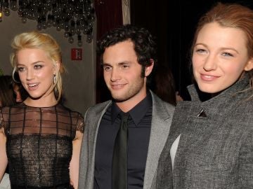 Amber Heard, Penn Badgley y Blake Lively