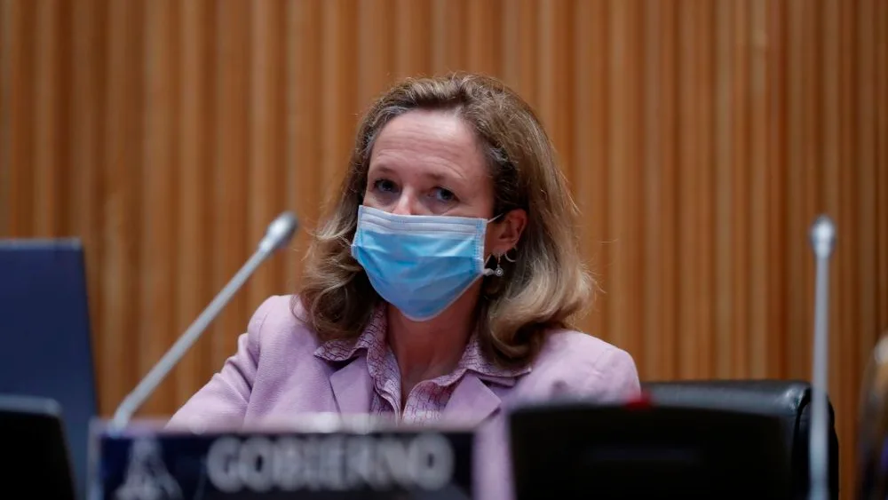 Noticias de la mañana (10-06-20) Nadia Calviño, favorita para presidir el Eurogrupo tras la renuncia de Mário Centeno Noticias de la mañana (10-06-20) Nadia Calviño, favorita para presidir el Eurogrupo tras la renuncia de Mário Centeno
