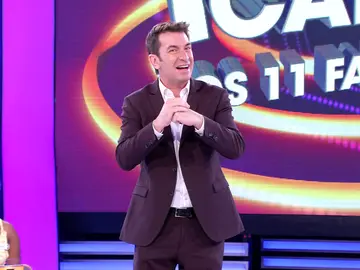 El 'polémico' debate de Arturo Valls por redes sociales durante la 'cuarentena' El 'polémico' debate de Arturo Valls por redes sociales durante la 'cuarentena'