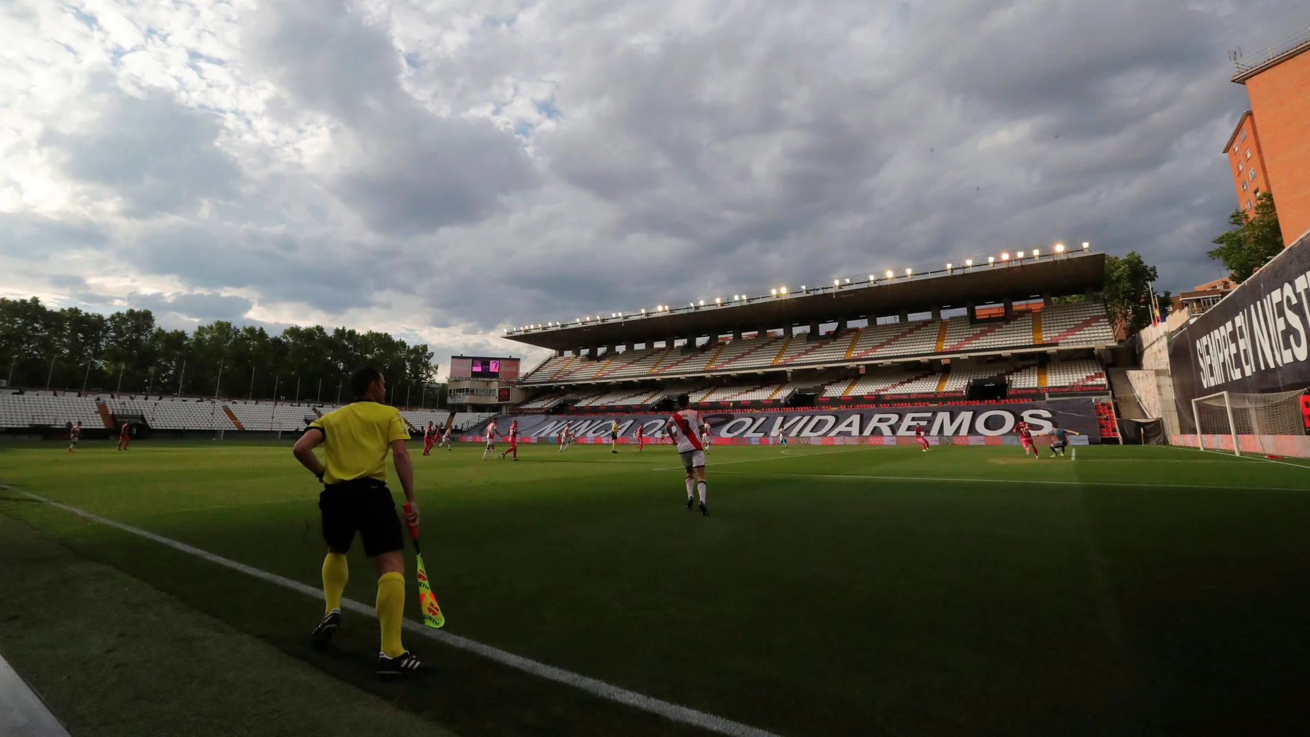 La grada del Estadio de Vallecas La grada del Estadio de Vallecas