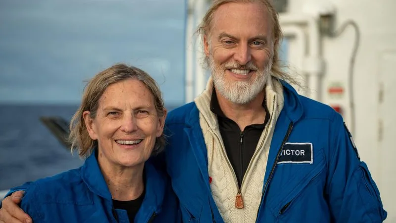 La astronauta Kathy Sullivan, la primera persona que visita el espacio y el punto m&aacute;s profundo de la Tierra