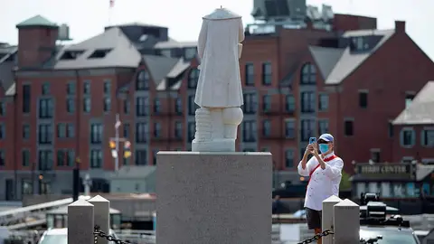 Atacan dos estatuas de Cristóbal Colón en Estados Unidos Atacan dos estatuas de Cristóbal Colón en Estados Unidos