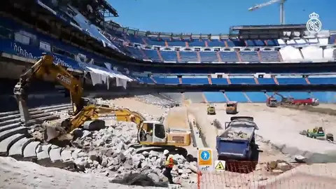 El Santiago Bernabéu, irreconocible por las obras durante la cuarentena por el coronavirus El Santiago Bernabéu, irreconocible por las obras durante la cuarentena por el coronavirus