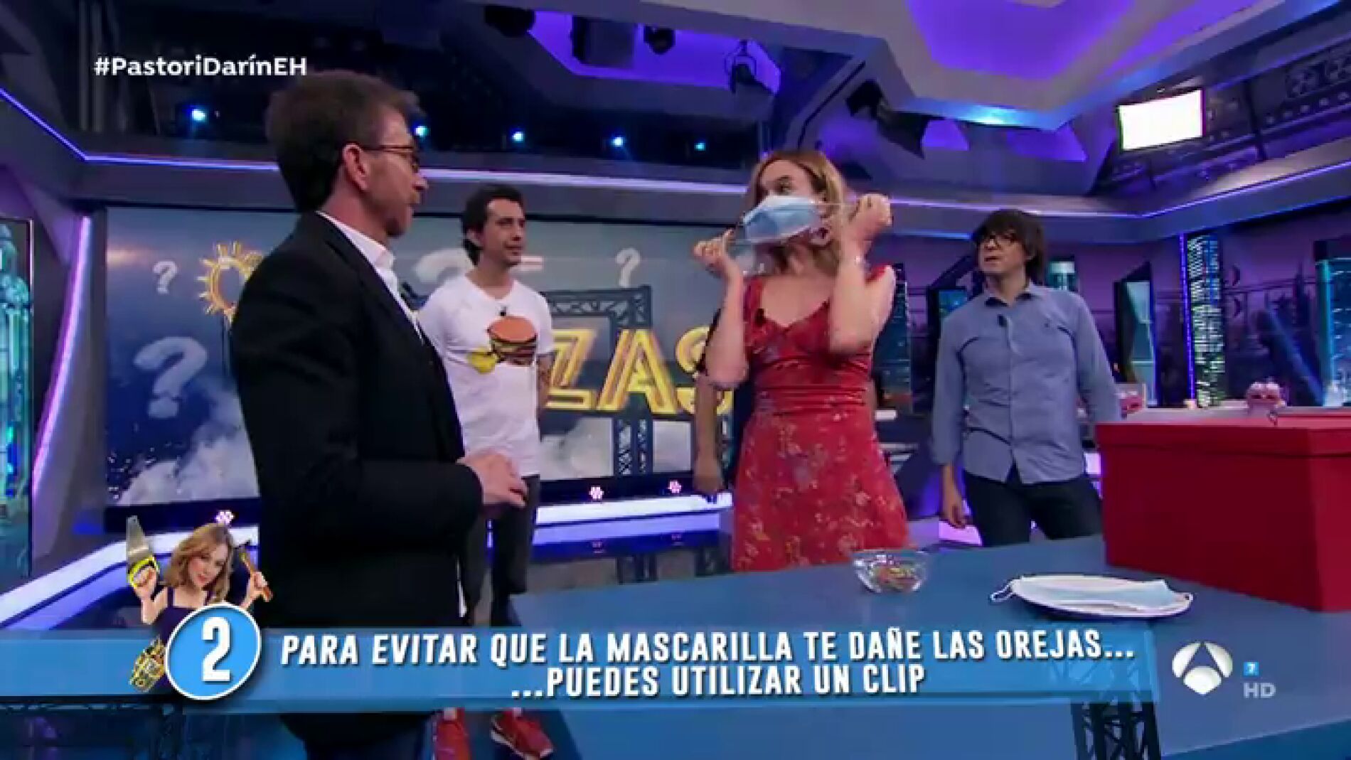 &iquest;Te duelen las orejas al usar las mascarillas? Marta Hazas triunfa con su truco en 'El Hormiguero 3.0'