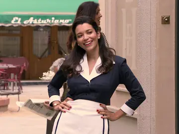 Amelia con uniforme, la debilidad de Luisita Amelia con uniforme, la debilidad de Luisita