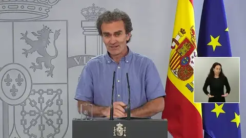 Fernando Simón agradece las cartas a sus fans que incluso hacen camisetas con su cara Fernando Simón agradece las cartas a sus fans que incluso hacen camisetas con su cara