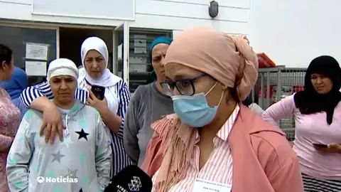 Más de 7.200 temporeras marroquíes en Huelva piden una solución para volver a su país Más de 7.200 temporeras marroquíes en Huelva piden una solución para volver a su país