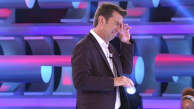Arturo Valls se emociona con el genial baile 'fuetero' de 'Los 11 fantásticos'