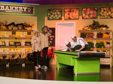 La peculiar técnica de Bibiana Fernández para hacer la compra en el súper y salir airosa La peculiar técnica de Bibiana Fernández para hacer la compra en el súper y salir airosa