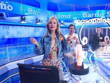 Carmen Lomana brilla en ‘La Pista’ con la sintonía de ‘Barrio Sésamo’ Carmen Lomana brilla en ‘La Pista’ con la sintonía de ‘Barrio Sésamo’