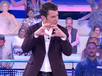 La llamativa reacción de Arturo Valls ante el fallo estrepitoso de una concursante en ‘¡Ahora caigo!’ La llamativa reacción de Arturo Valls ante el fallo estrepitoso de una concursante en ‘¡Ahora caigo!’