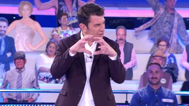 La llamativa reacción de Arturo Valls ante el fallo estrepitoso de una concursante en ‘¡Ahora caigo!’