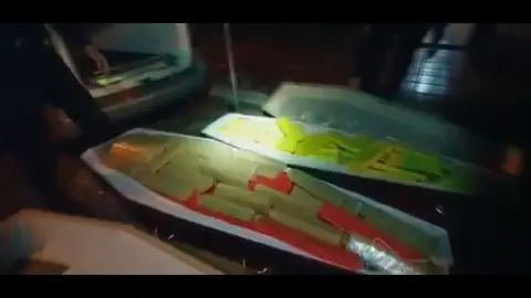 La marihuana fue encontrada dentro de los dos ataúdes La marihuana fue encontrada dentro de los dos ataúdes
