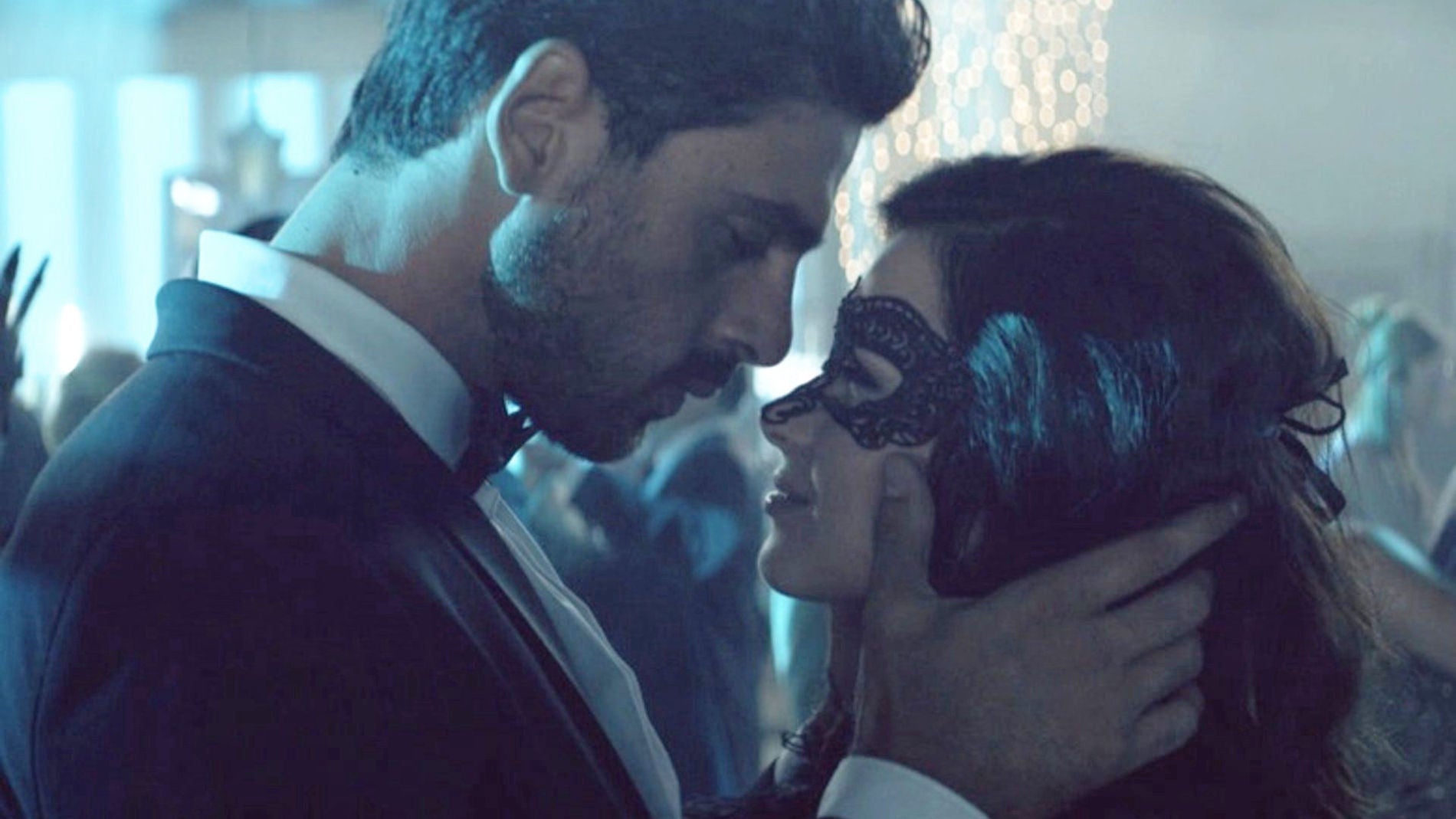 Anna-Maria Sieklucka y Michele Morrone en '365 DNI'