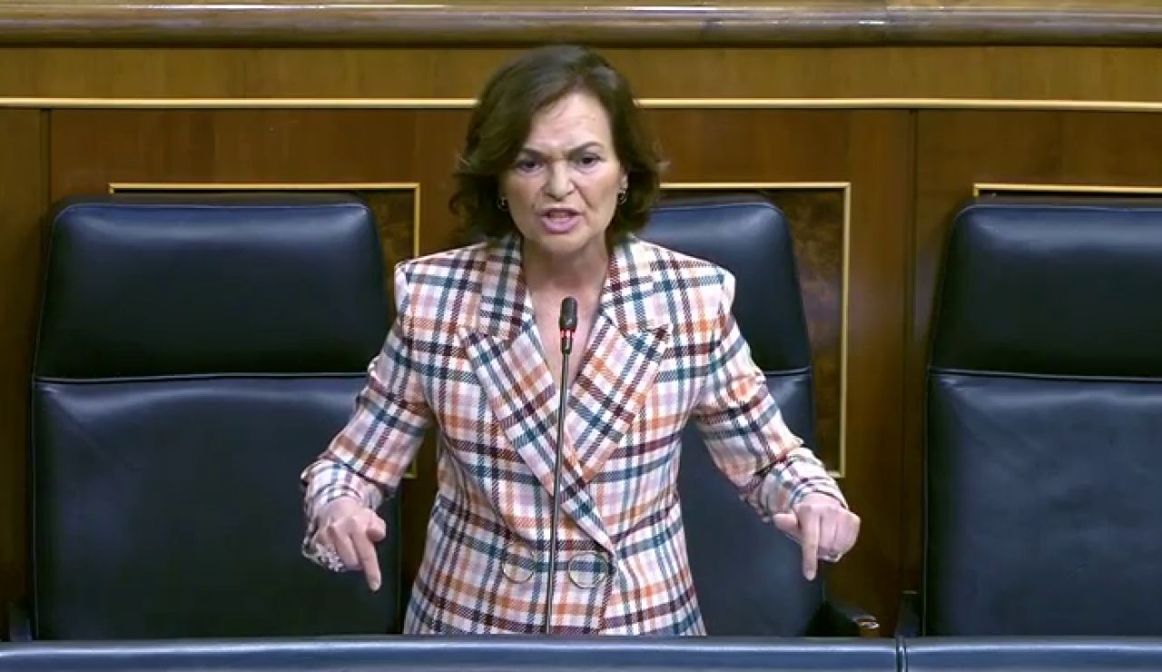 Rifirrafe entre Cayetana Álvarez de Toledo y Carmen Calvo:"Yo la invité a un café y me ofrece un circo" Rifirrafe entre Cayetana Álvarez de Toledo y Carmen Calvo:"Yo la invité a un café y me ofrece un circo"