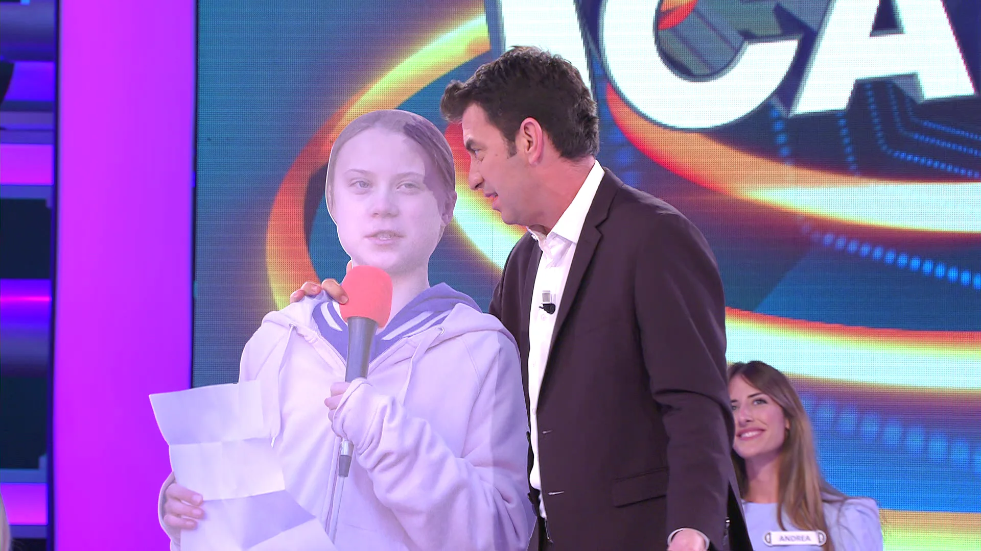 La conversación ecologista entre Arturo Valls y nuestra Greta Thunberg para concienciar sobre el reciclaje La conversación ecologista entre Arturo Valls y nuestra Greta Thunberg para concienciar sobre el reciclaje
