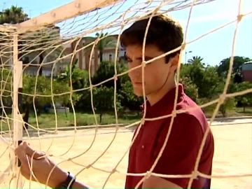 Juan Varela, futbolista y el notario más joven de España con 24 años: "Estudié 150 temas en cinco meses"