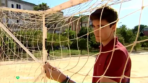 Juan Varela, futbolista y el notario más joven de España con 24 años: "Estudié 150 temas en cinco meses" Juan Varela, futbolista y el notario más joven de España con 24 años: "Estudié 150 temas en cinco meses"