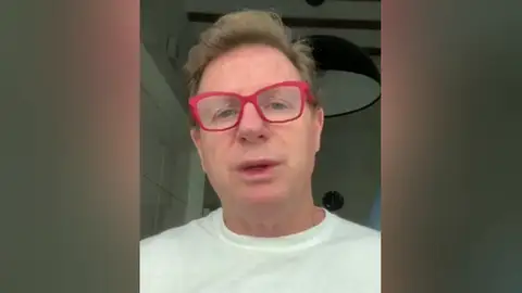 La denuncia de Jorge Cadaval, de Los Morancos, sobre la doble moral de la 'nueva normalidad': "¿Los AVE llenos y los teatros no?" La denuncia de Jorge Cadaval, de Los Morancos, sobre la doble moral de la 'nueva normalidad': "¿Los AVE llenos y los teatros no?"