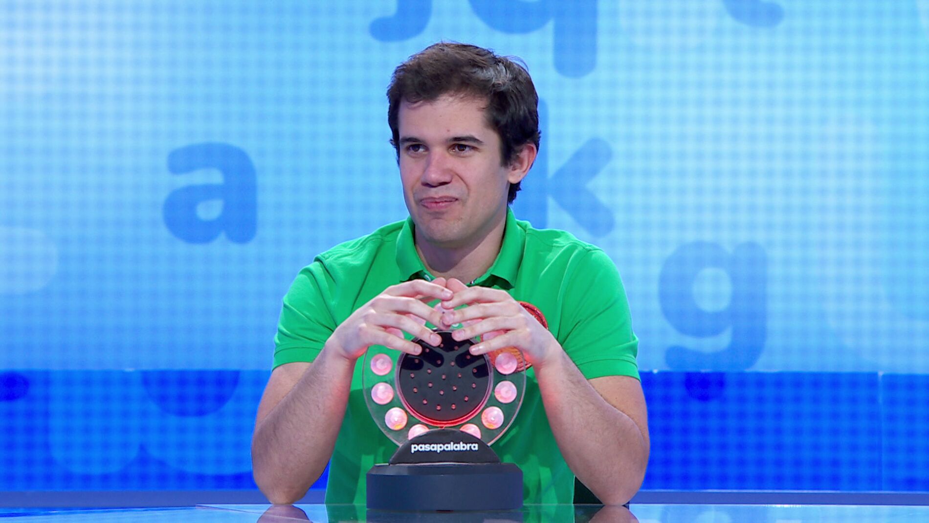 El tímido tarareo de Nacho le lleva a la victoria en ‘La Pista’