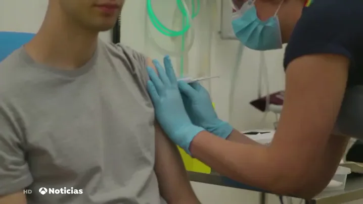La universidad de Oxford anuncia que la vacuna contra el coronavirus podría estar lista en octubre La universidad de Oxford anuncia que la vacuna contra el coronavirus podría estar lista en octubre