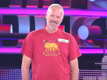 El precioso y solidario motivo por el que Juanje juega hasta el final: ¡arriesga por los 100.000 euros de ‘¡Ahora caigo!’! El precioso y solidario motivo por el que Juanje juega hasta el final: ¡arriesga por los 100.000 euros de ‘¡Ahora caigo!’!