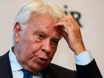 El ex presidente Felipe González analizó la actualidad española El ex presidente Felipe González analizó la actualidad española