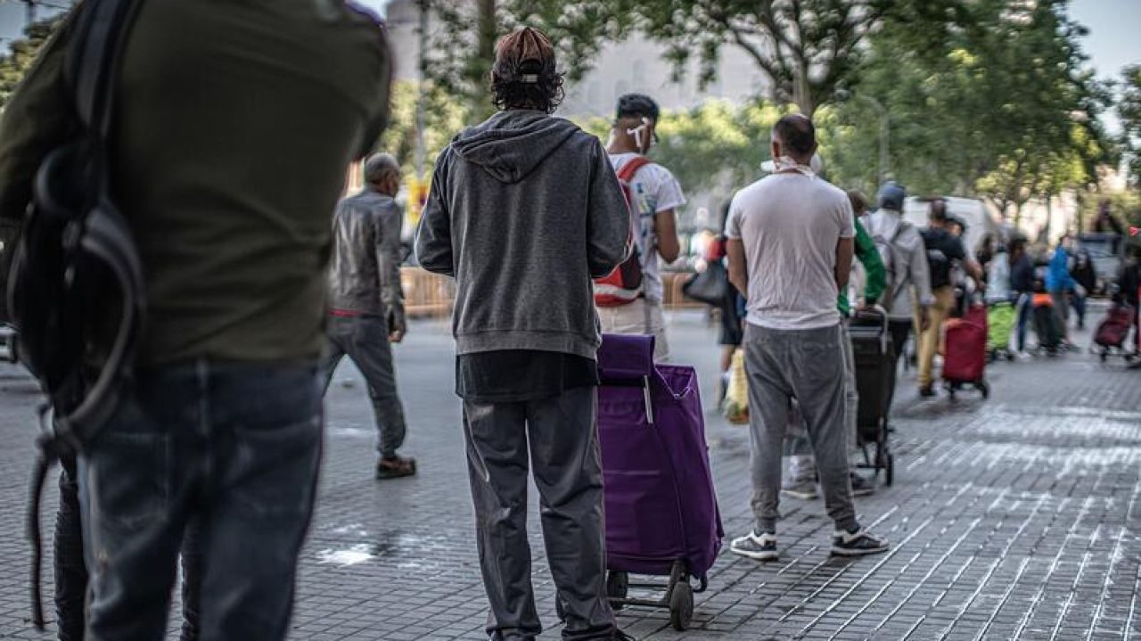 La pandemia de coronavirus deja a 800.000 españoles en pobreza severa ...