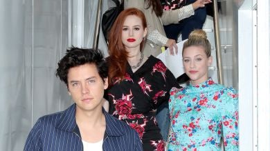 En apoyo a Cole Sprouse: El importante mensaje de Madelaine Petsch ('Riverdale') donde confiesa que ha sido víctima de abuso sexual 