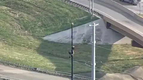 Rescate de un trabajador de mantenimiento en Texas Texas