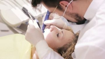 1 de cada 10 mayores padece el síndrome de boca seca en España