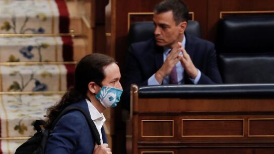 Pablo Iglesias y Pedro S&aacute;nchez en el Congreso