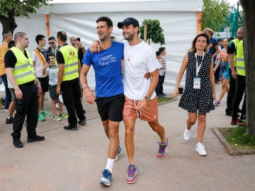 El padre de Novak Djokovic culpa al búlgaro Grigor Dimitrov del brote de coronavirus