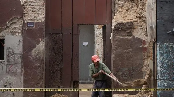 Así vivieron el terremoto los españoles residentes en México: "El edificio se ha movido de un lado a otro" Así vivieron el terremoto los españoles residentes en México: "El edificio se ha movido de un lado a otro"