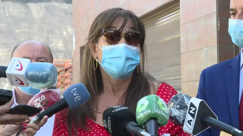 Sira Ripollés, consejera de Sanidad de Aragón, dice que el rebrote de coronavirus "está controlado" y la mayoría son "jóvenes asintomáticos" Sira Ripollés, consejera de Sanidad de Aragón, dice que el rebrote de coronavirus "está controlado" y la mayoría son "jóvenes asintomáticos"