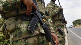 Un militar del ej&eacute;rcito colombiano